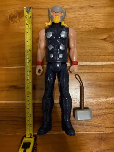 Boneco Thor