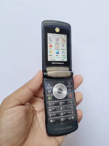 Motorola V8 Clássico Ultra Fino Celular Antigo Relíquia Funcionando Item de Colecionador