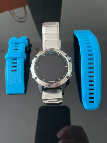 Vendo Garmin Quatix 5 Sapphire