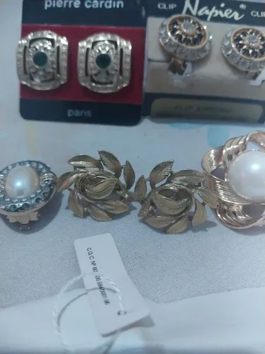 Bijuterias Pierre Cardin ,Valentino e Napier.