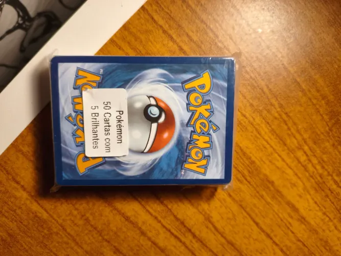 45 cartas pokémons e 5 brilhantes aleatórias