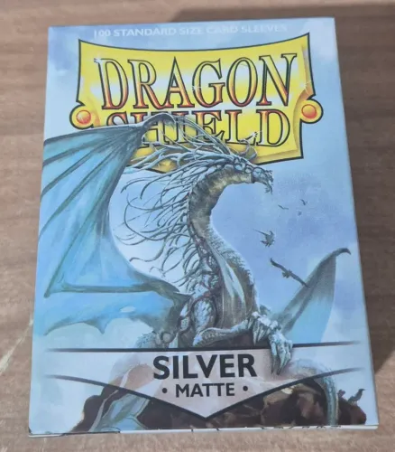 Sleeves Dragon Shield cor silver (prata) USADOS 1 SÓ VEZ!