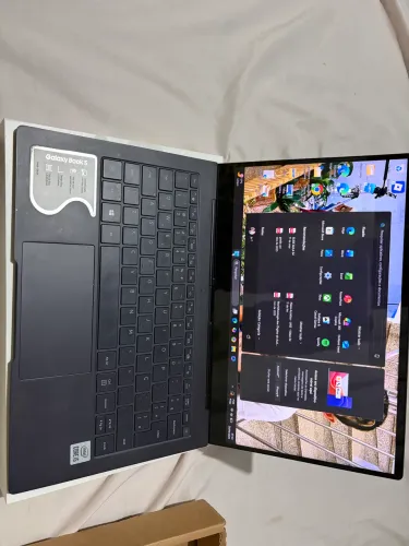 Samsung Book S