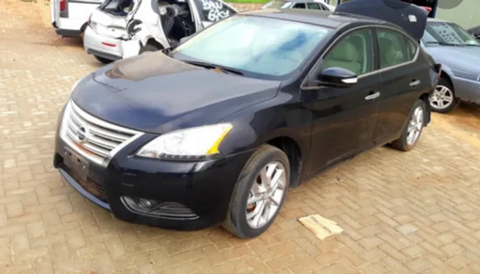 Sucata de Sentra 2015