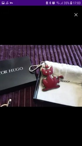 Chaveiro Victor Hugo original 