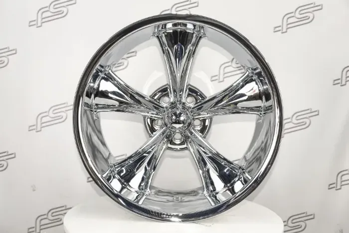  Rodas Ridler 695 Cromada Aro 18 / Talas 8 e 9,5 / Furação 5x114,3