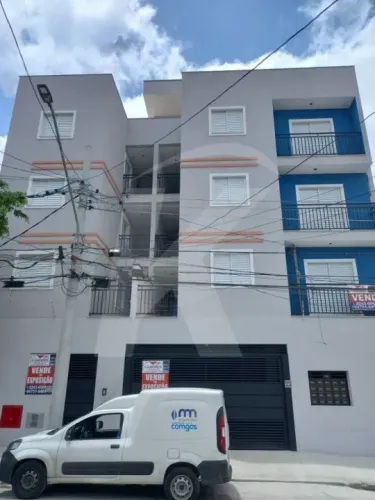 Apartamento em Condomínio no Bairro de Vila Nivi