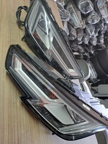Par De Faróis Audi A4 2017 até 2019 liso sem recuperado