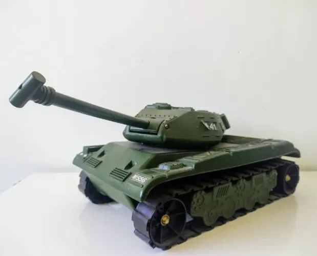 Boneco Falcon Tanque de Combate