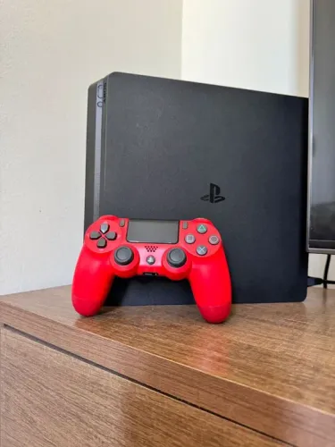 PS4 Slim semi novo 3 meses de garantia