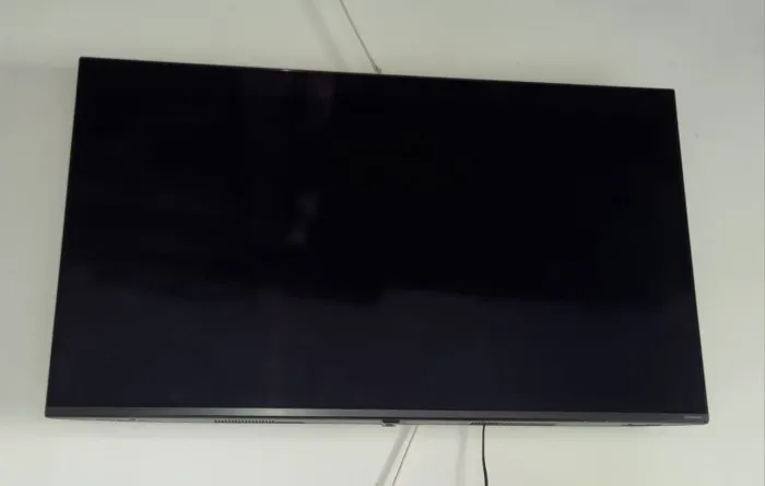 TV LG Led 4K 49' (Com defeito)