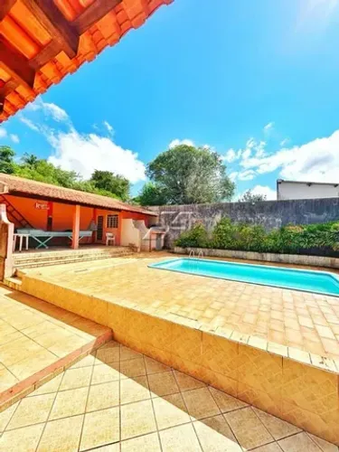 Casa à venda no Centro de Analândia com 5 quartos