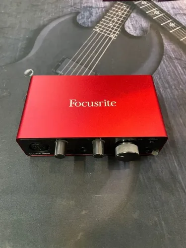 Focusrite Scarlett Solo 3ª Geração - Interface de Áudio