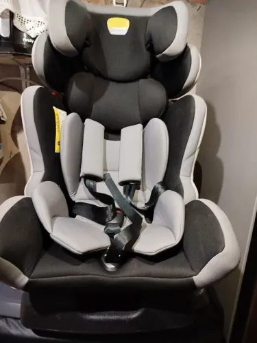 Cadeira Infantil para carro Burigotto de 0 a 36 kilos.