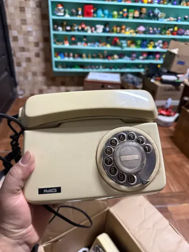 Telefone antigo 