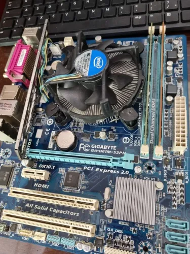 Kit i3 3220 + Placa mãe Gigabyte + 8 gb RAM