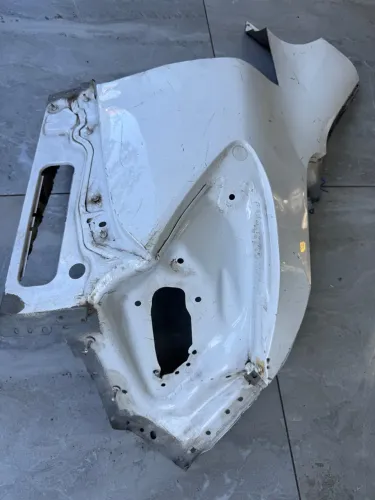 Folha Lateral Esquerda Mercedes C200 2015 