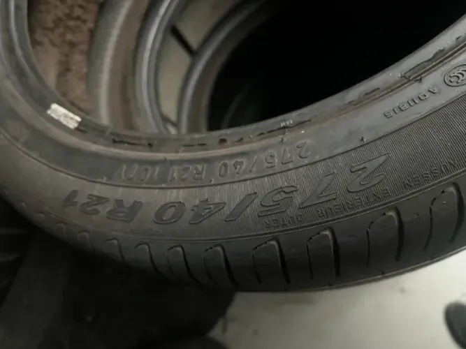 Pneu 275/45/21 Pirelli 90 % vida útil