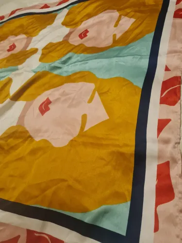 Vendo lenço tecido tipo seda