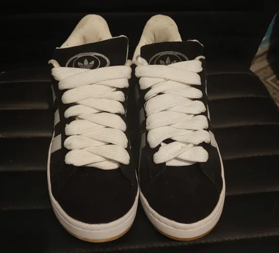 Tênis Adidas Campus Tamanho: 40 Cor: Preto e Branco Réplica 