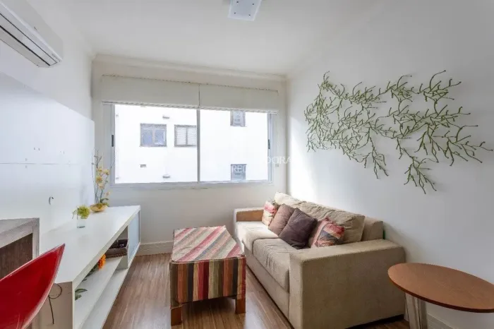 Apartamento à venda no bairro Petrópolis com 48 m² e 1 dormitório/quarto