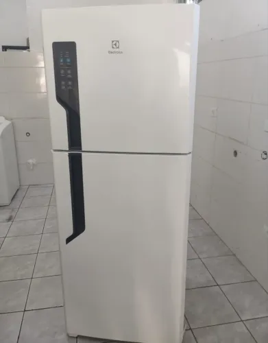 Geladeira Electrolux 431L 127v NOVA Frost free
