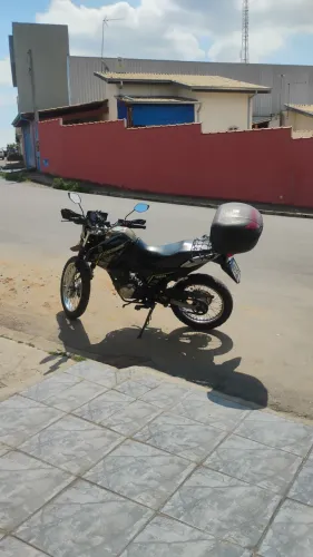 Vendo moto com sinistro administrativo .