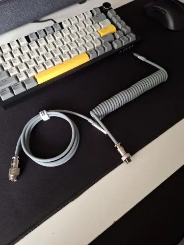 Cabo Coiled Teclado