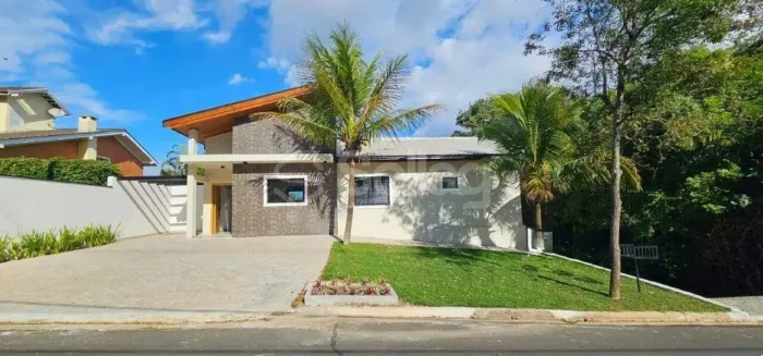Casa para comprar no condomínio Estância Marambaia, na cidade de Vinhedo - SP