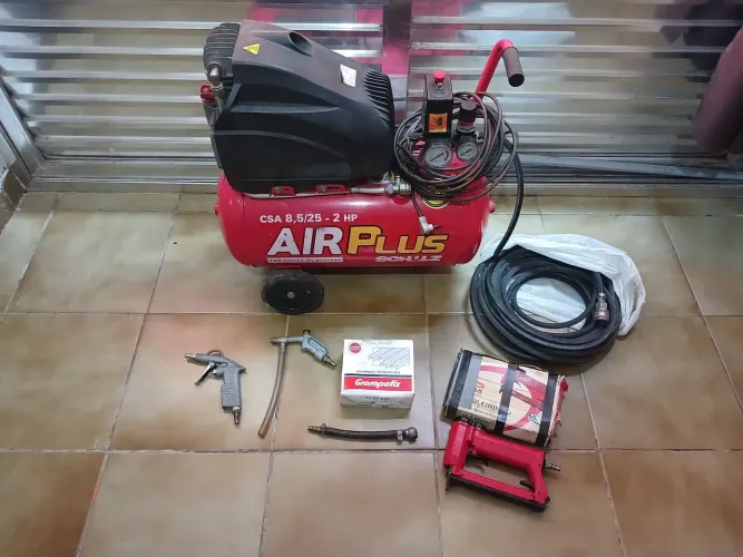 Compressor e esmeril completo mais acessórios 