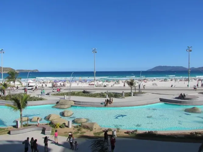 Apartamento para Temporada na Praia do Forte Cabo Frio - Pacotes disponíveis.