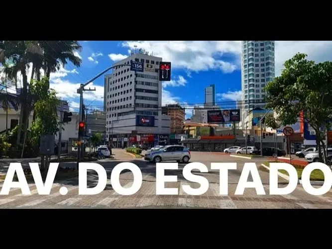 Prédio já locado à venda no Centro de Balneário Camboriú!