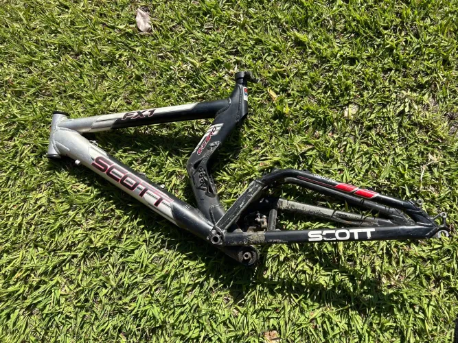 Quadro Scott G-ZERO FX1 c/Balança traseira original ( ano 2002) RARIDADE !!! 
