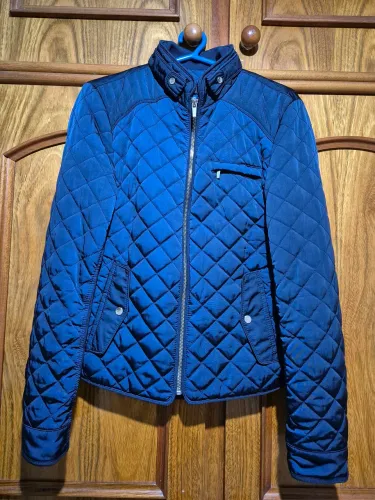 Jaqueta preta,Zara Acolchoada - Elegância e Conforto