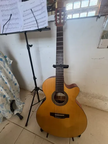 Violão Cort Nilion acústico elétrico 