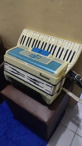 ACORDEON SANFONA COURINI ITALIANA 120 BAIXOS