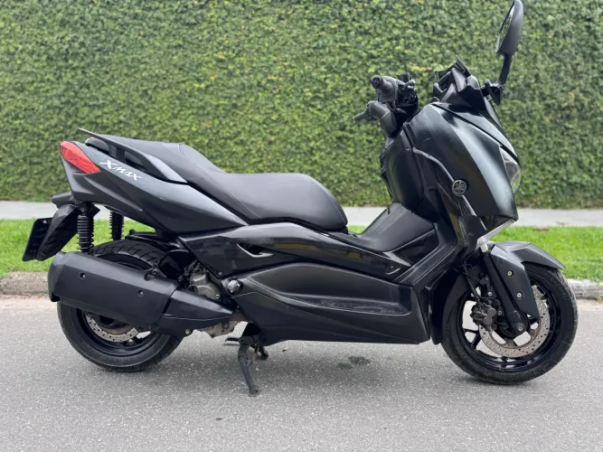Xmax 250 2022