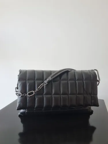 BOLSA DE COURO PRETA MATELASSÊ