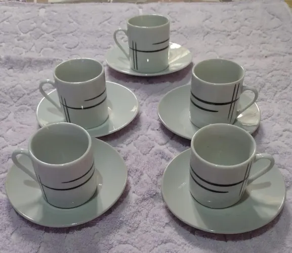 Xícaras de café 5 pçs - Preta e Branca, vai uma xícara de brinde