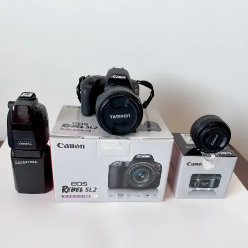 Kit Completo Fotografia Camera Canon SL2 TI7+ Flash + Lentes + Bolsa + Flash Godox