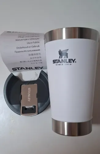 Copo Stanley Polar com tampa