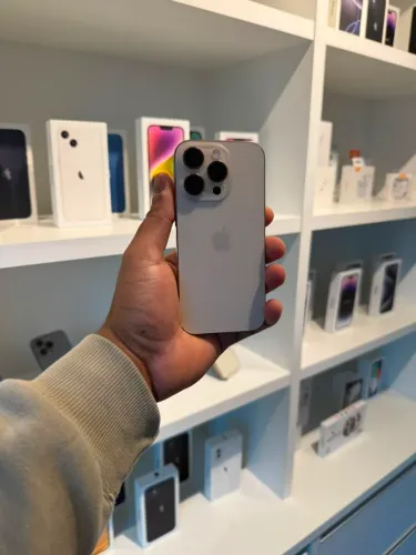 iPhone 16 Pro, 0 ciclos, nunca usado!