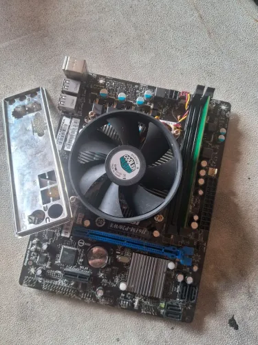 Placa mae ddr3 msi nao liga so 40 reais 