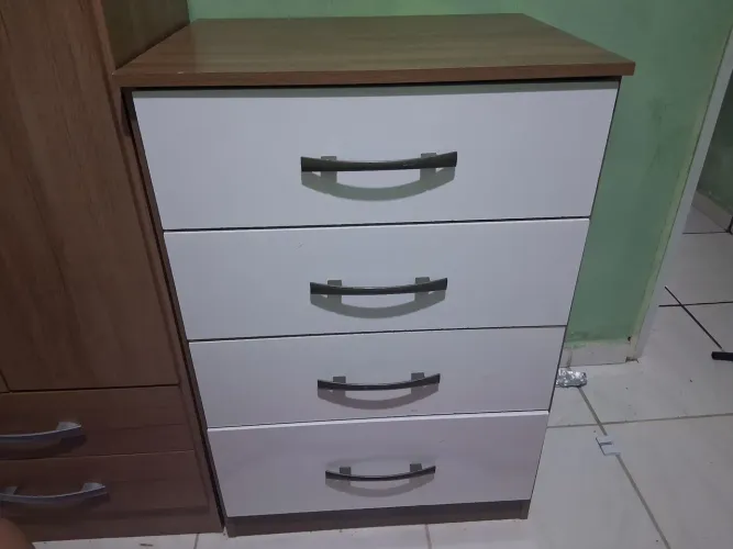 Vende-se cômoda infantil 
