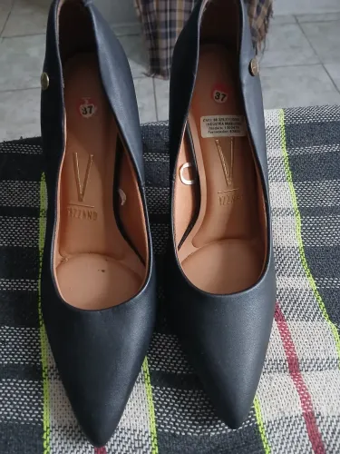 Sapato vizzano número 37