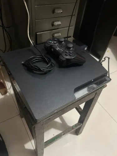 Playstation 3 *SEMI NOVO DESBLOQUEADO*