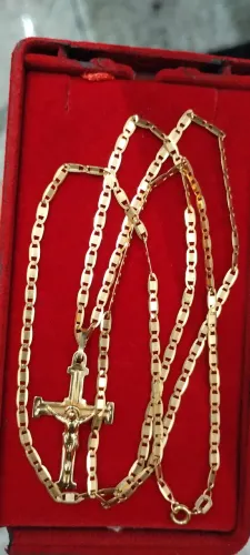 Dois cordão de ouro maciço tamanho 70 cm peça muito linda não vendo por grama valor 7.500