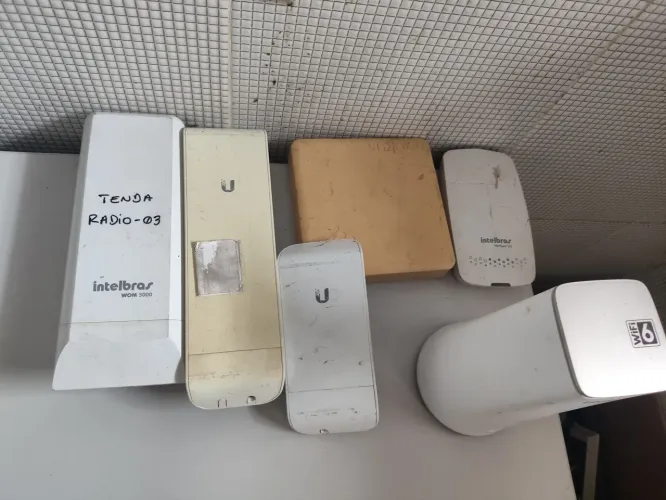 Lote de roteador é antenas