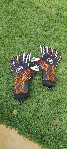 Luva de goleiro Poker Breath PDG