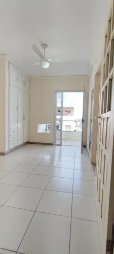 Aluga-se Apartamento Centro Linhares